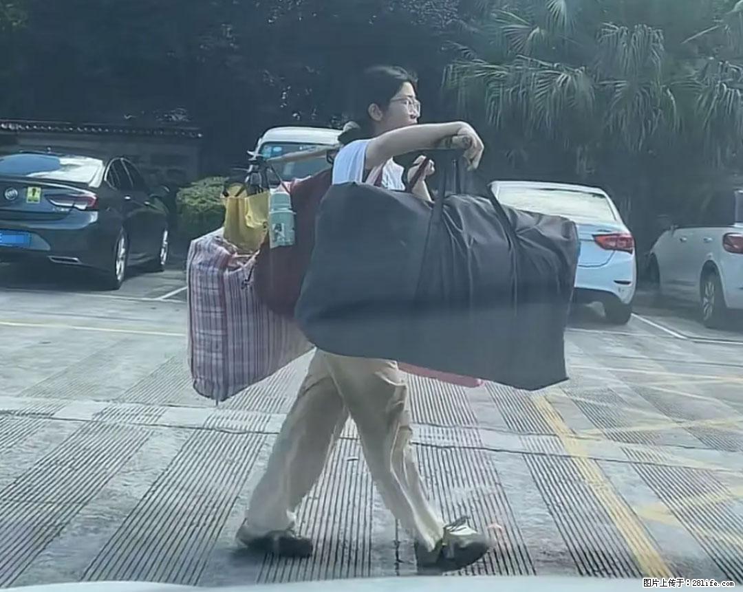 全网追的“扁担女孩”，找了一份暑假工，时薪12元 - 景德镇生活资讯 - 景德镇28生活网 jdz.28life.net